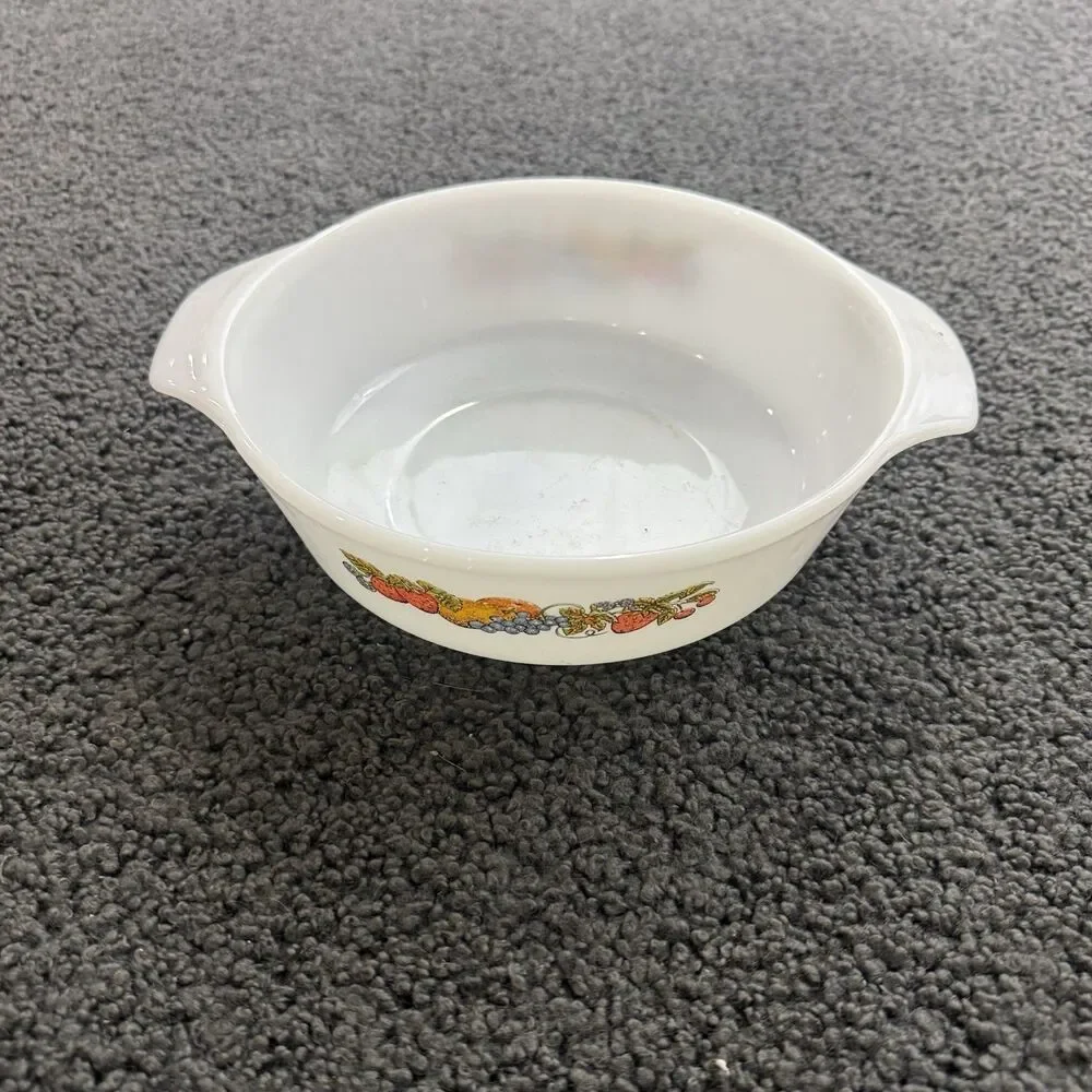 Vintage Anchor Hocking/Fire King “Fruit Harvest” #433 1.5 Qt Casserole Dish